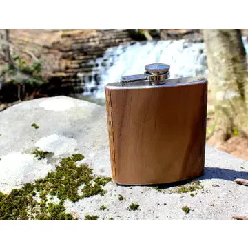 6 oz. Wooden Hip Flask - Aromatic Cedar Gift Set