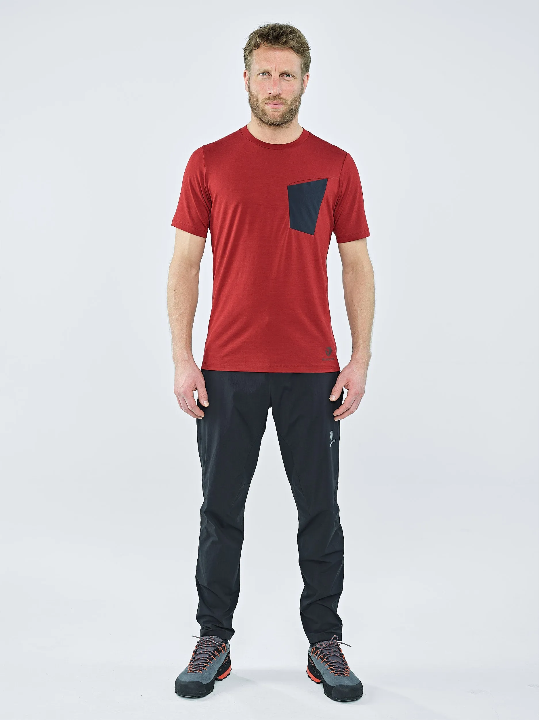 HERREN MEWATI CHEST POCKET T-SHIRT