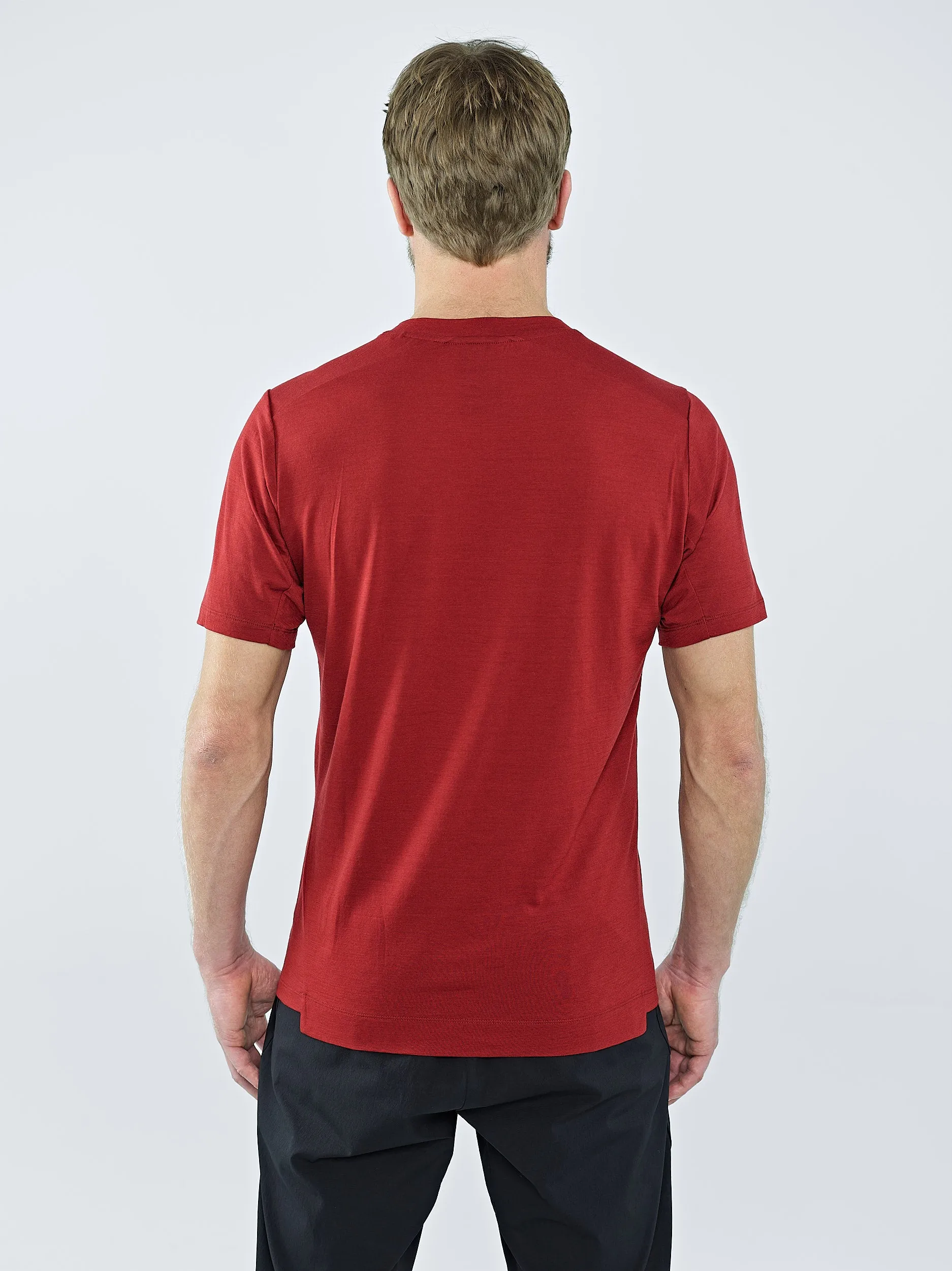 HERREN MEWATI CHEST POCKET T-SHIRT