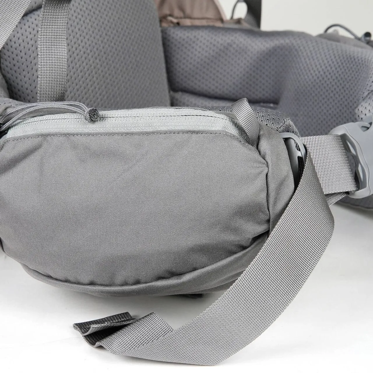 Mystery Ranch Women's Coulee 50 Backpack - Pebble