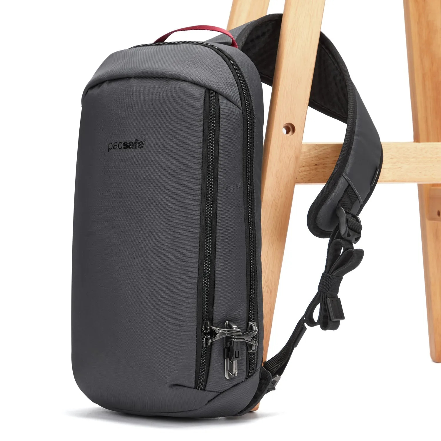 Pacsafe® V Tech anti-theft sling pack